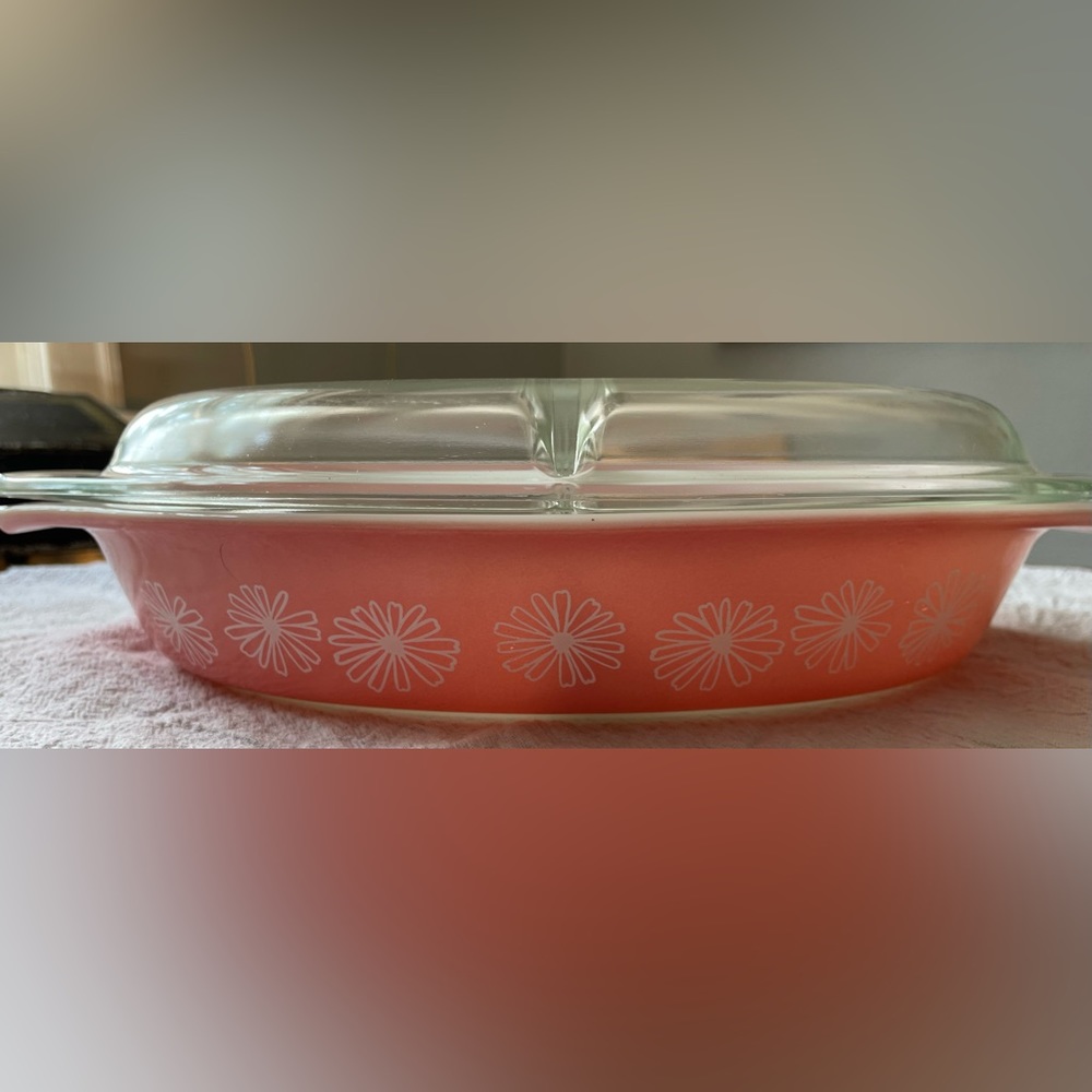 Vintage Pyrex Pink Daisy Divided Casserole Dish With Lid - 1 1/2 Quart